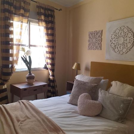 Romantic Apartment With Free Parking Sevilla Exterior foto