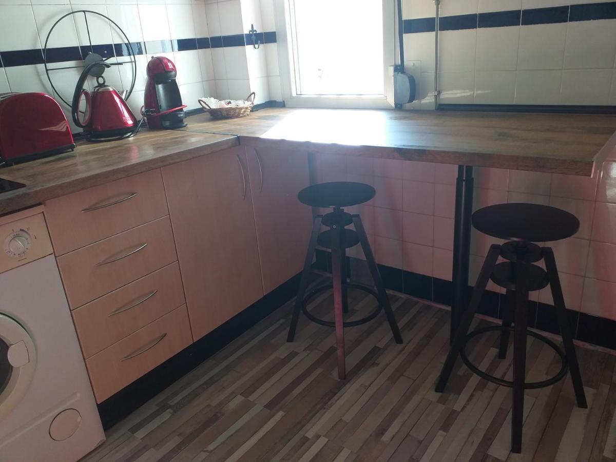 Romantic Apartment With Free Parking Sevilla Exterior foto