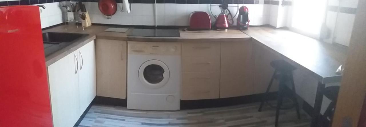 Romantic Apartment With Free Parking Sevilla Exterior foto
