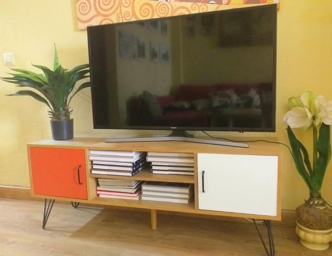 Romantic Apartment With Free Parking Sevilla Exterior foto