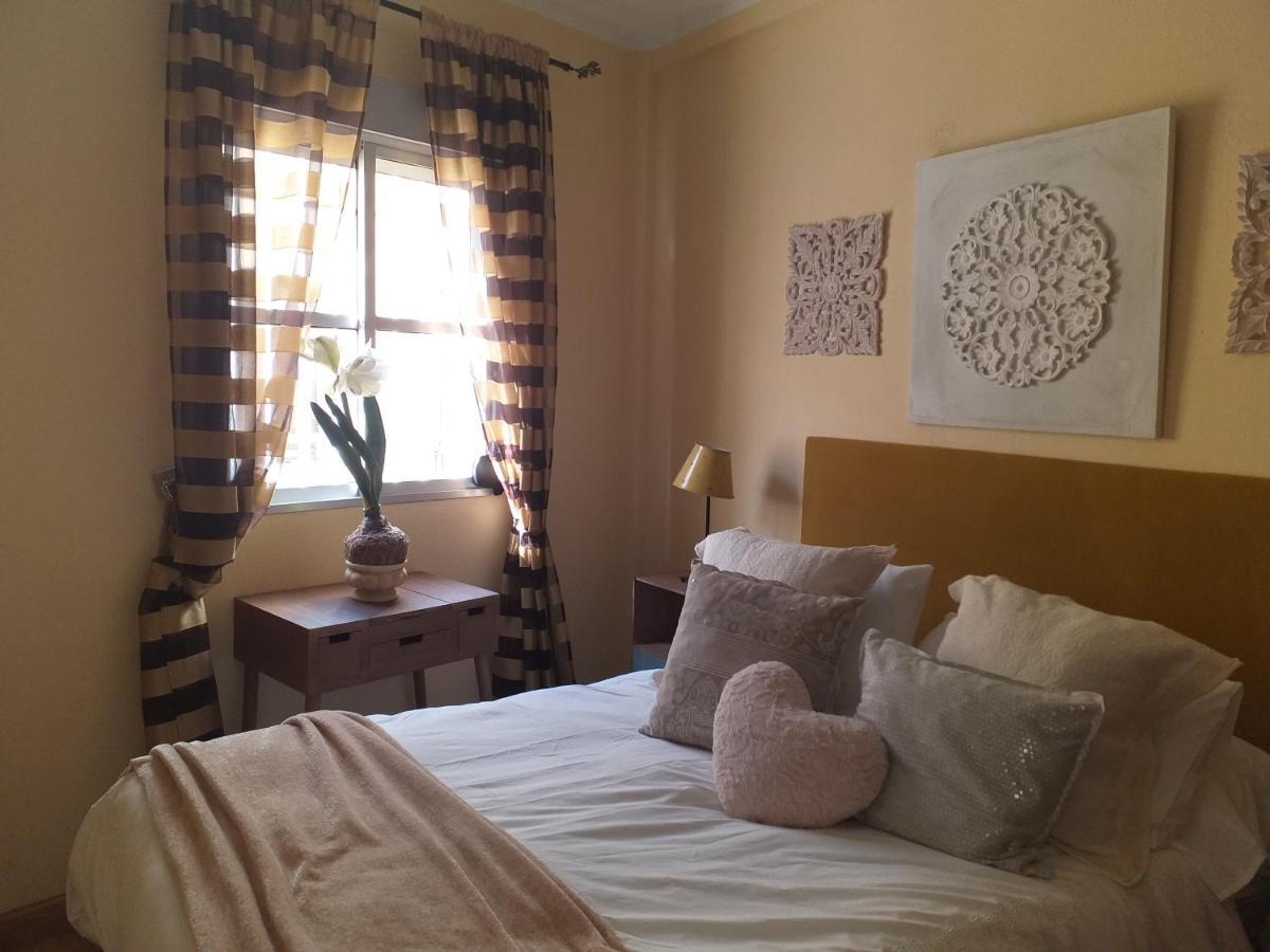 Romantic Apartment With Free Parking Sevilla Exterior foto