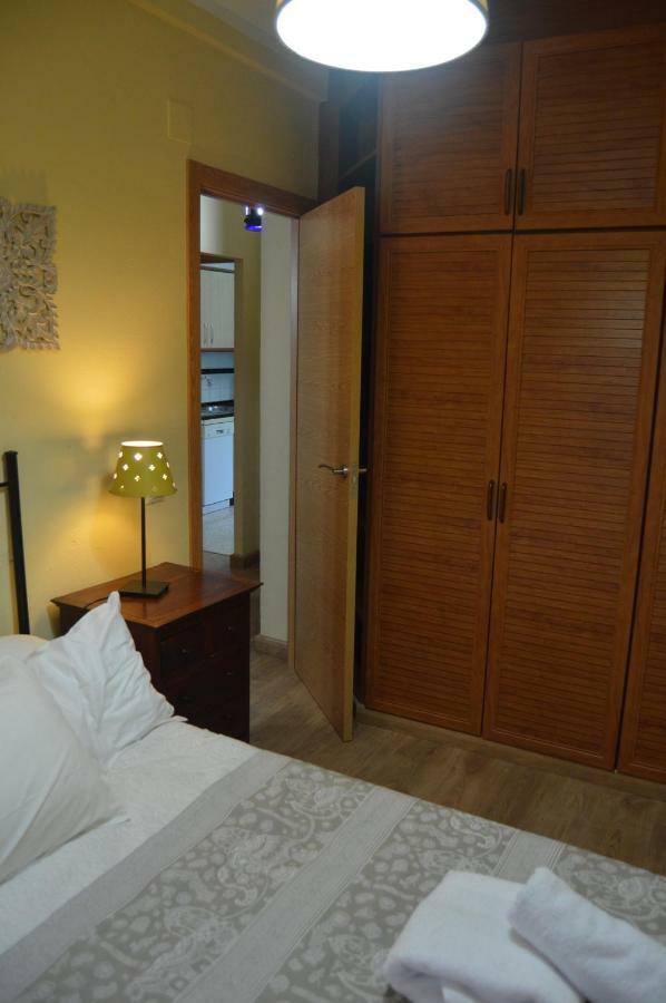 Romantic Apartment With Free Parking Sevilla Exterior foto